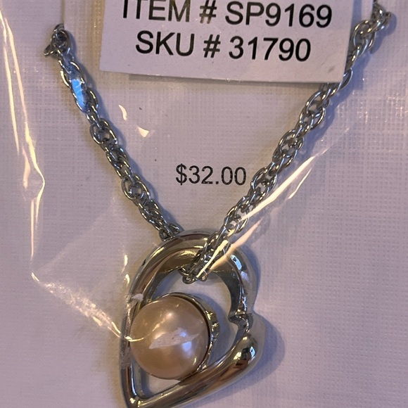 Genuine 8mm Fresh Water Pearl Silver Tone Heart Pendant 18" Adjustable Rope - Picture 2 of 8